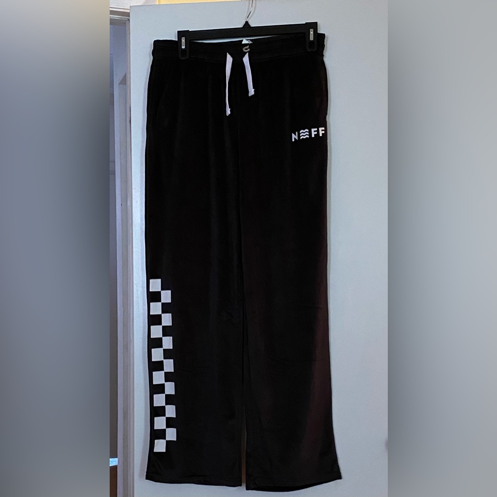 NEFF Men’s velour lounge pants